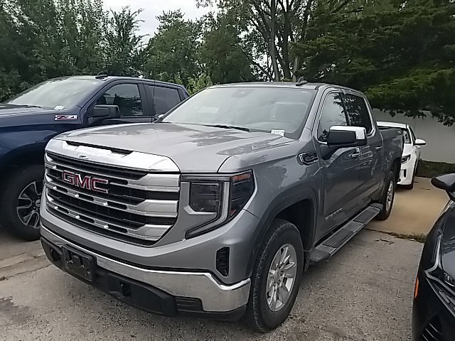 Used 2024 Sterling Metallic GMC SLE image 14