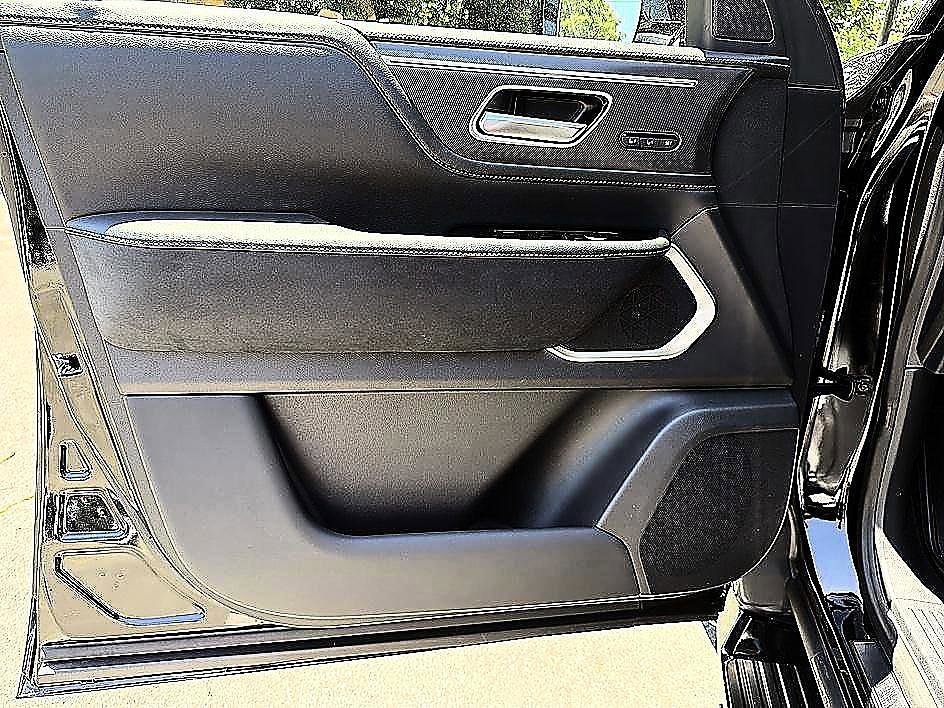 New 2026 BLACK OBSIDIAN INFINITI LUXE image 16