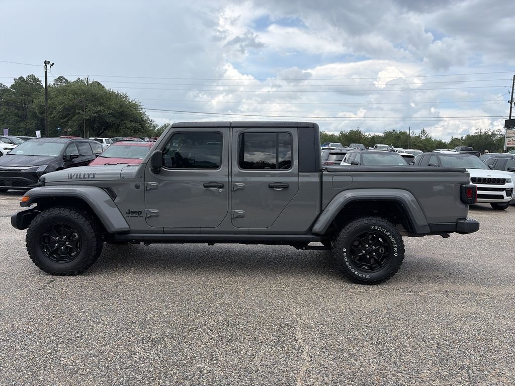 Used 2022 Gray Jeep Willys image 3