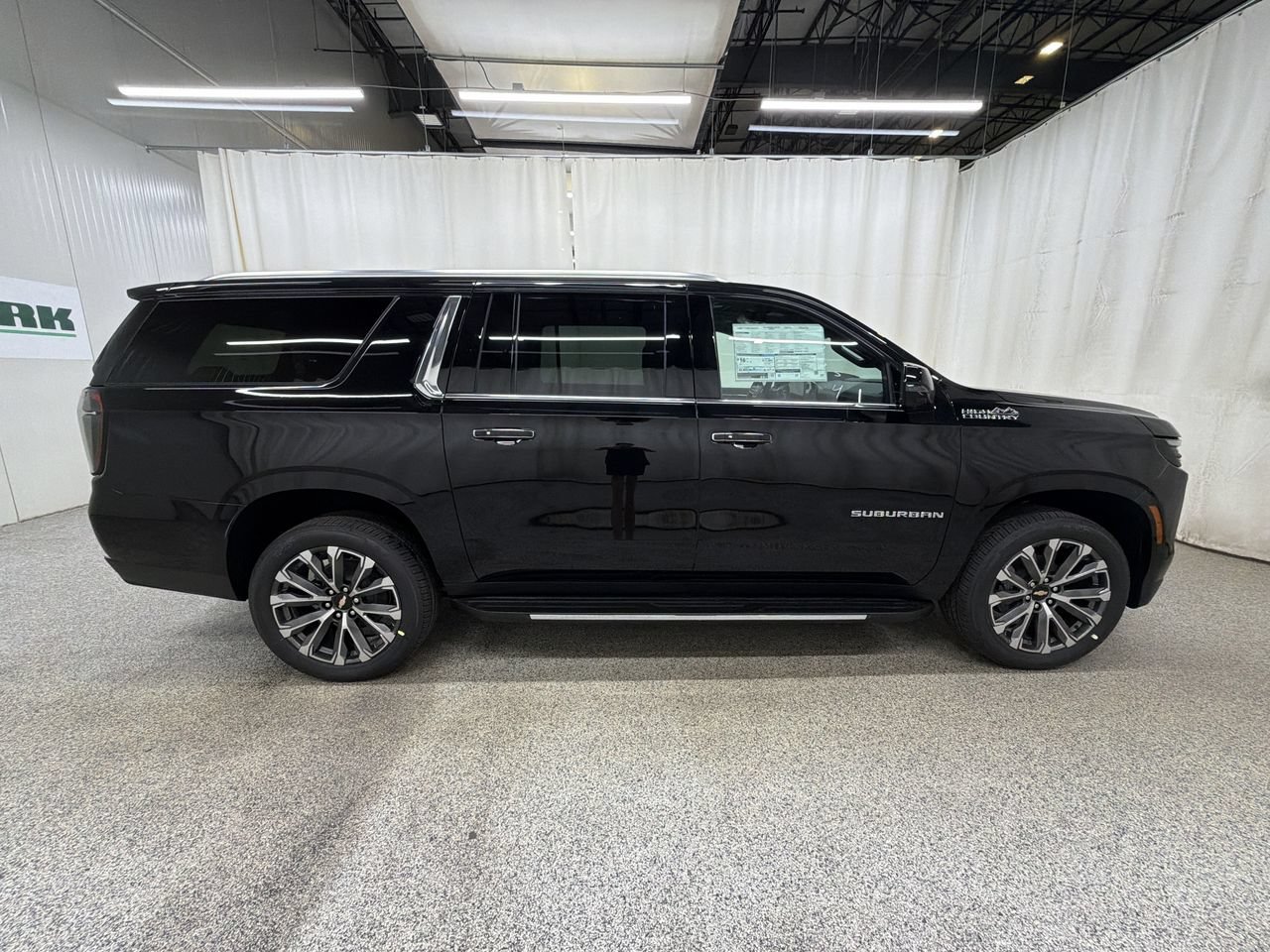 2026 Chevrolet Suburban High Country - Photo 5