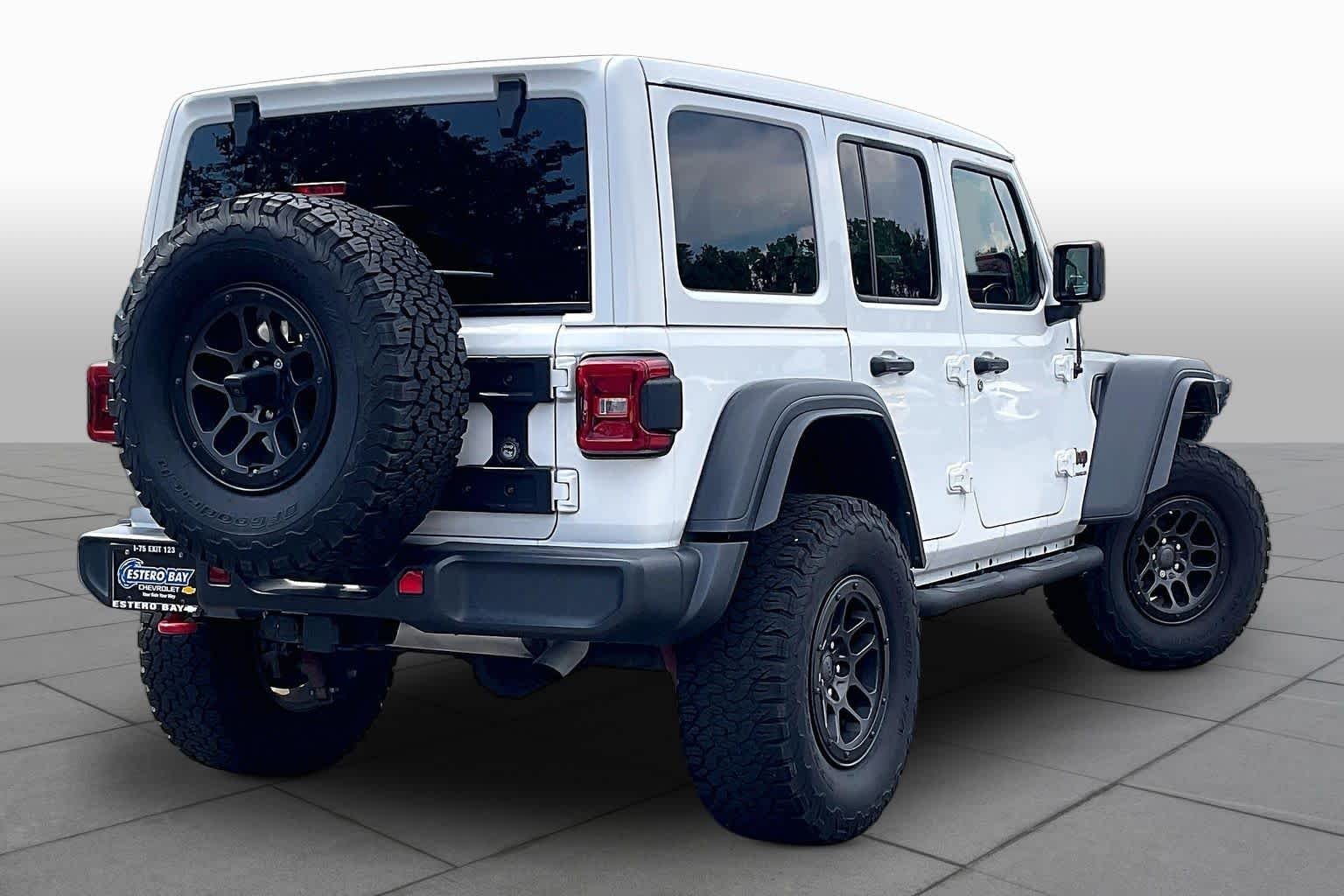 Used 2023 Bright White Clearcoat Jeep Rubicon image 13