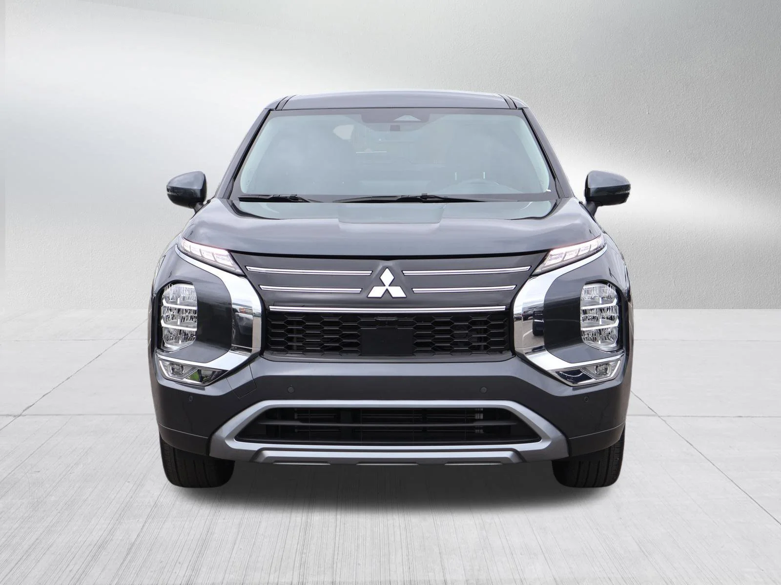 Used 2025 Mitsubishi Outlander SE with VIN JA4J3VA84SZ015011 for sale in Kansas City