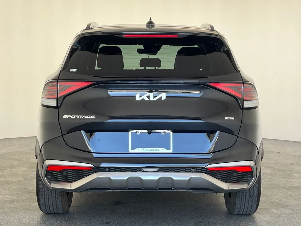 Used 2023 Black Kia SX-Prestige image 5