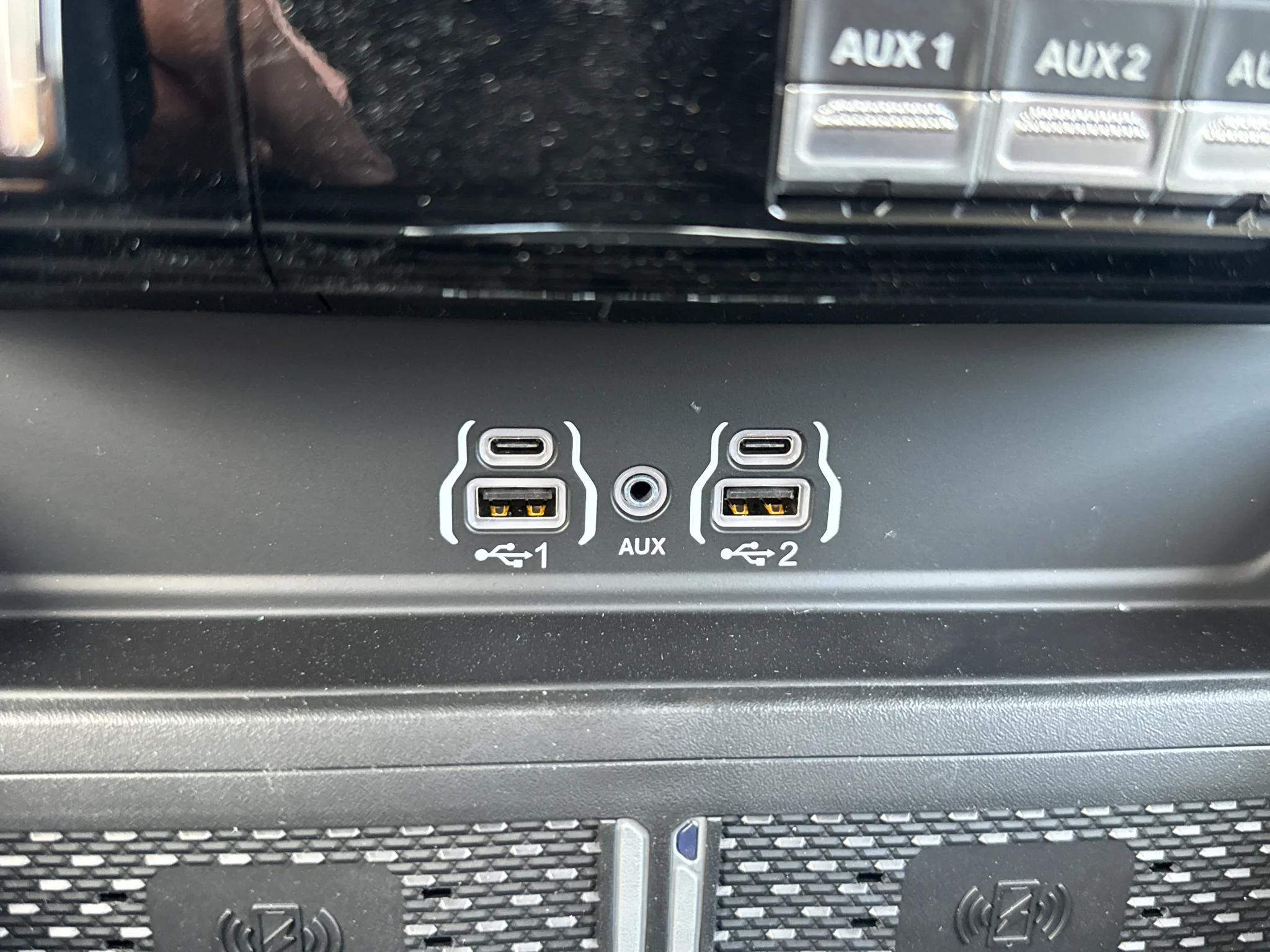 New 2027 Silver-Zynith Exterior Paint RAM Laramie image 38