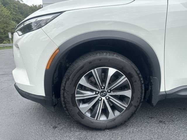 Certified Used 2023 White INFINITI PURE image 21