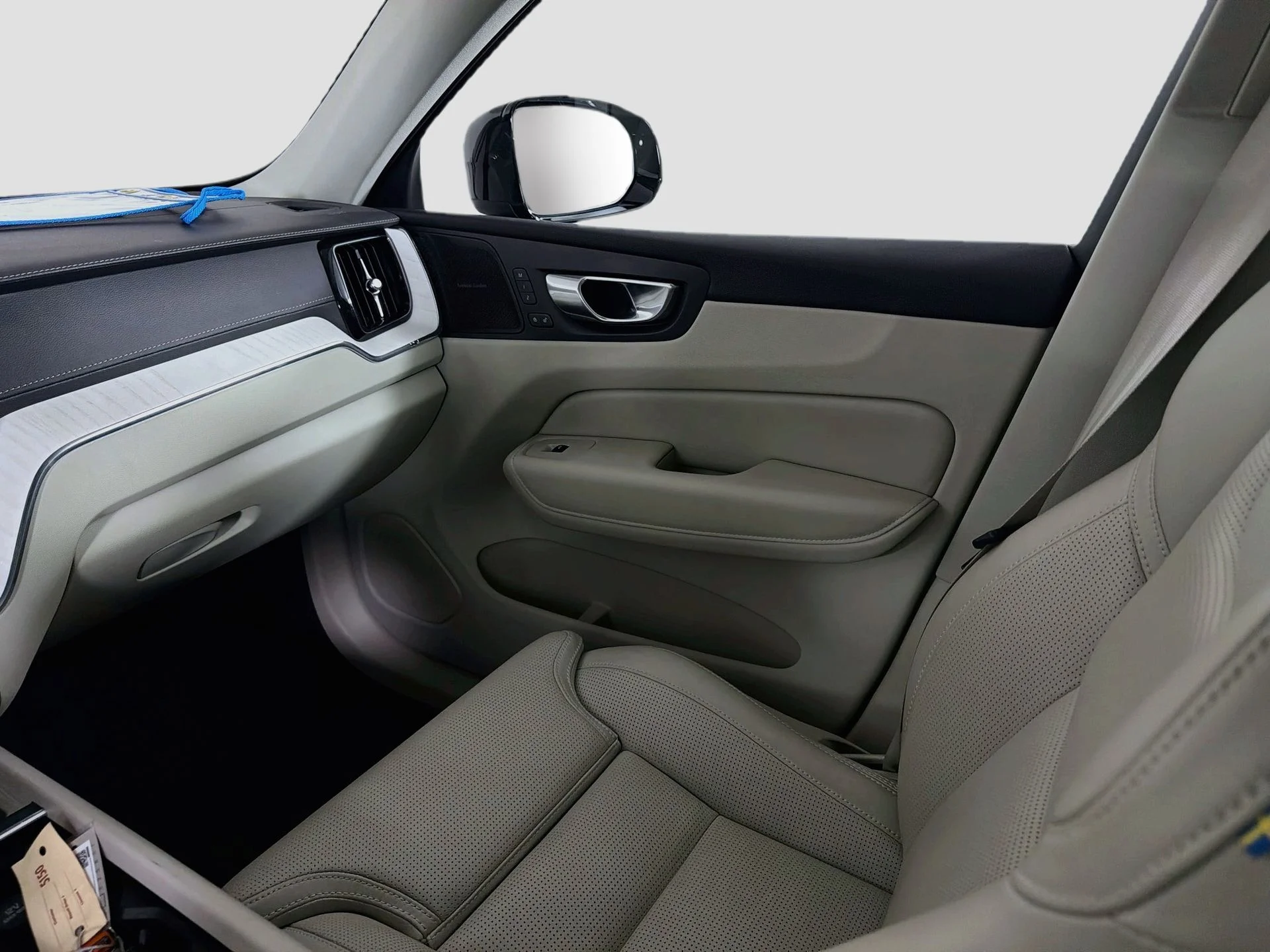Certified Used 2026 Denim Blue Volvo Ultra image 25