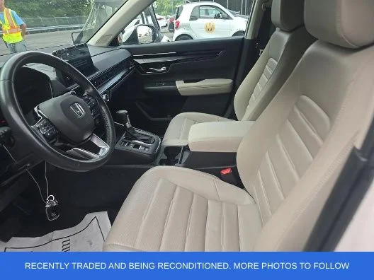 Used 2023 White Honda EX-L image 3