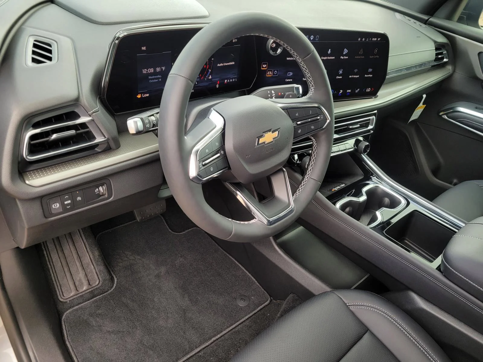 2027 Chevrolet Traverse LT - Photo 17
