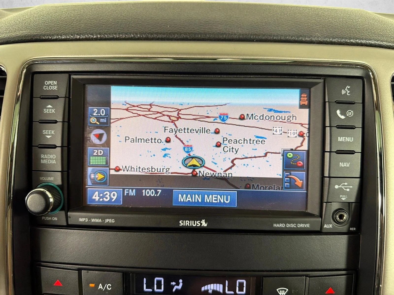 Used 2011 White Jeep Limited image 3