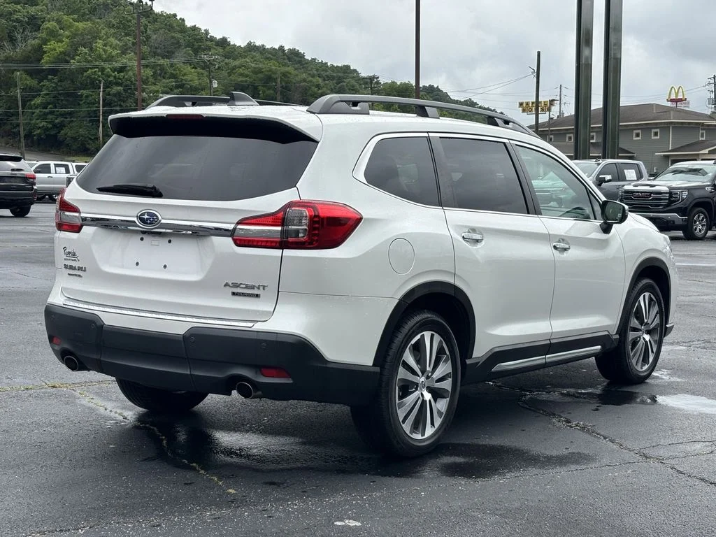 Used 2022 White Subaru Touring image 7