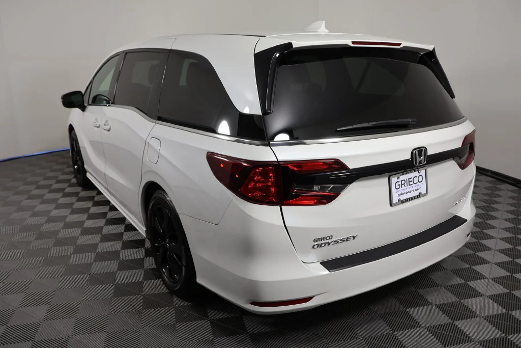 Used 2023 Platinum White Pearl Honda Sport image 6