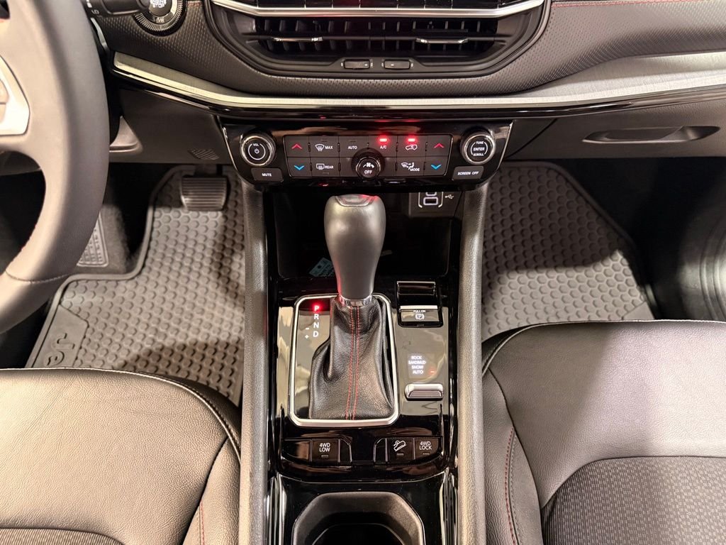 Used 2024 Silver Jeep Trailhawk image 23