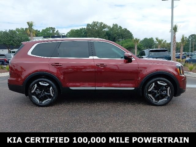 Used 2024 Red Kia EX image 3