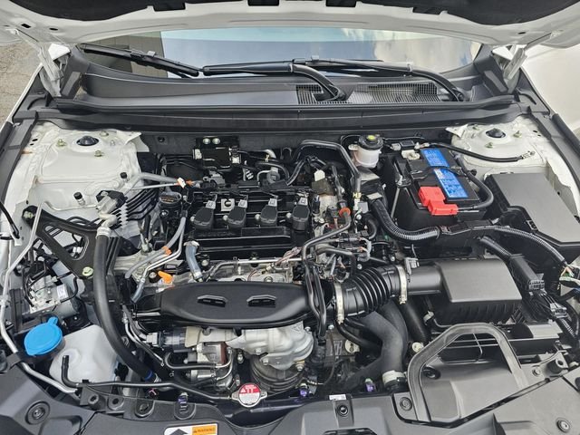 Used 2025  Honda SE image 39