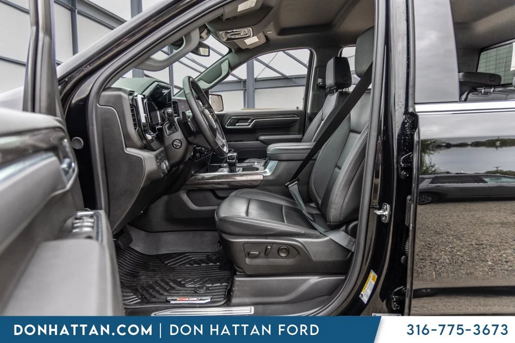 Used 2025 Black Chevrolet LTZ image 4