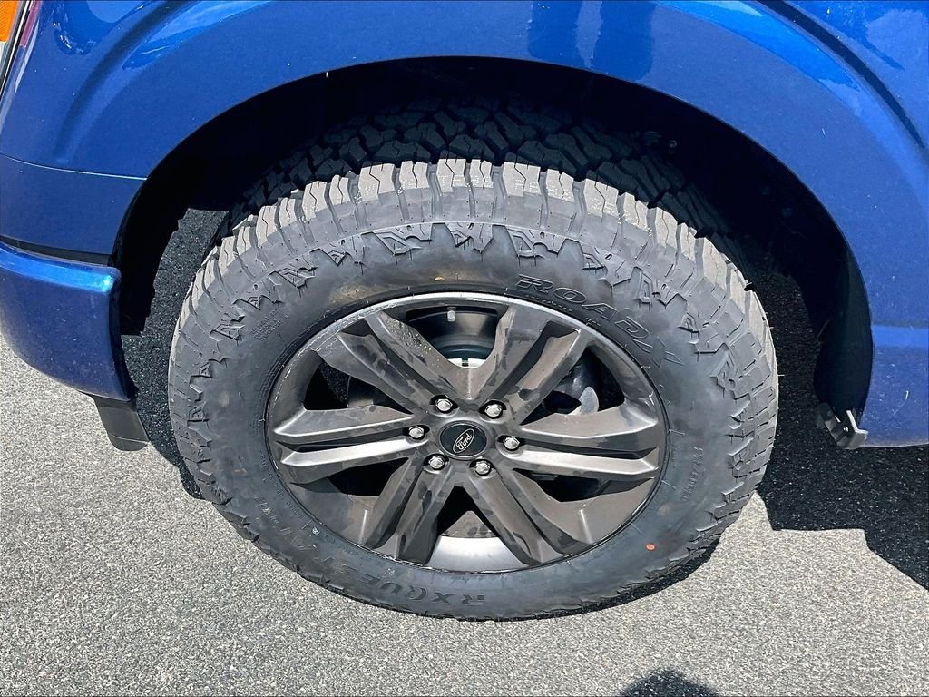 Used 2022 Blue Ford XLT image 7