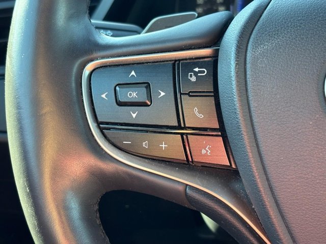 Used 2023 White Lexus ES 250 image 18