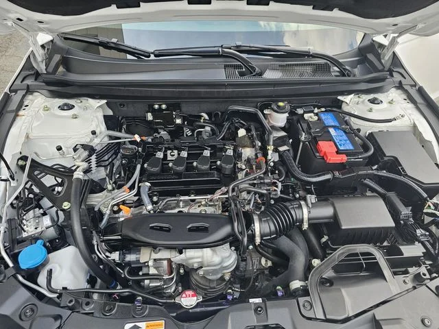 Used 2025  Honda SE image 39
