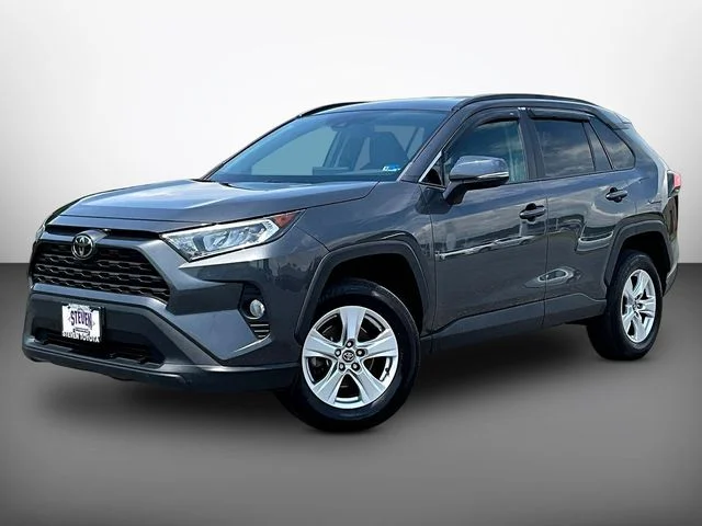 Used 2020 Gray Toyota XLE image 3
