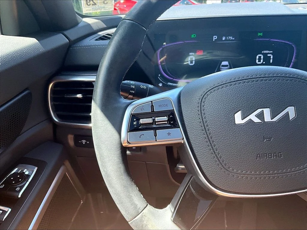 Used 2024 Gray Kia EX X-Line image 18