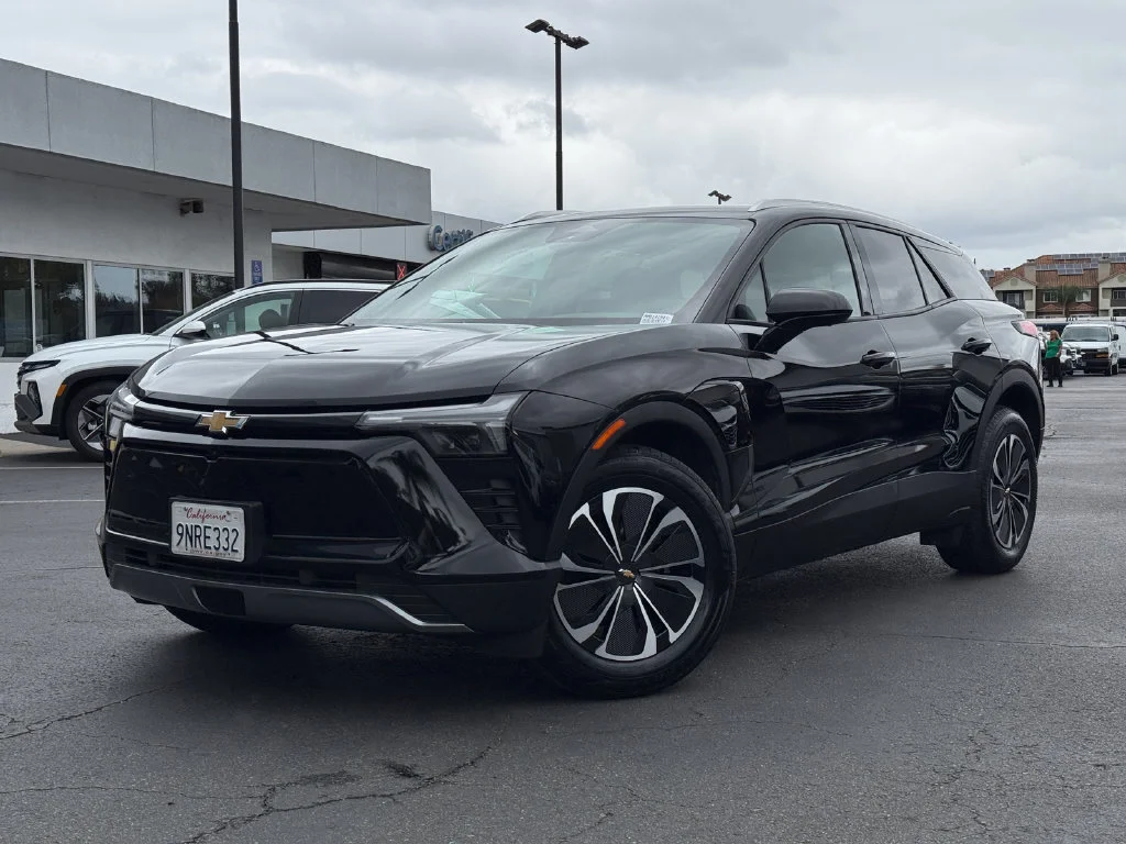 Used 2024 Black Chevrolet LT image 3