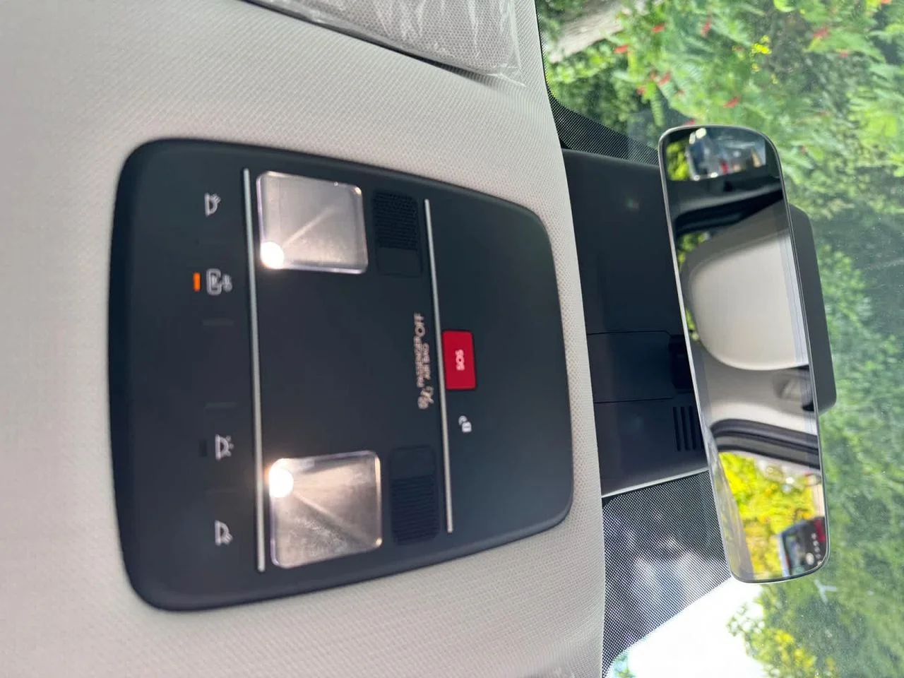 New 2027 Silver Hyundai SEL 7P image 22