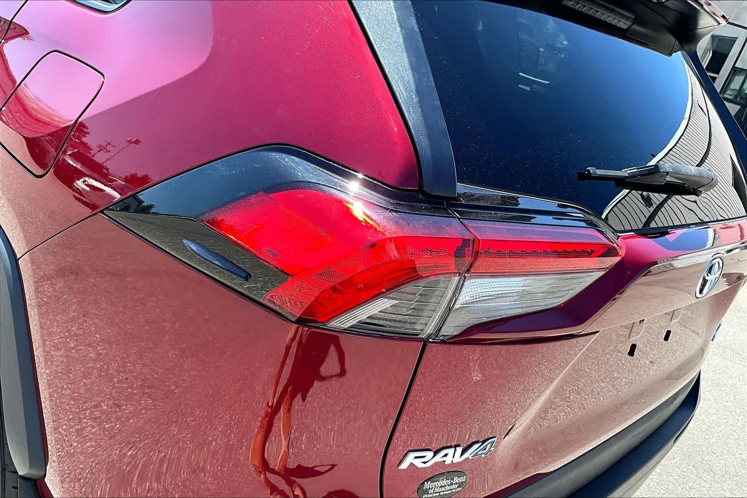 Used 2020 Ruby Flare Pearl Toyota XLE image 27