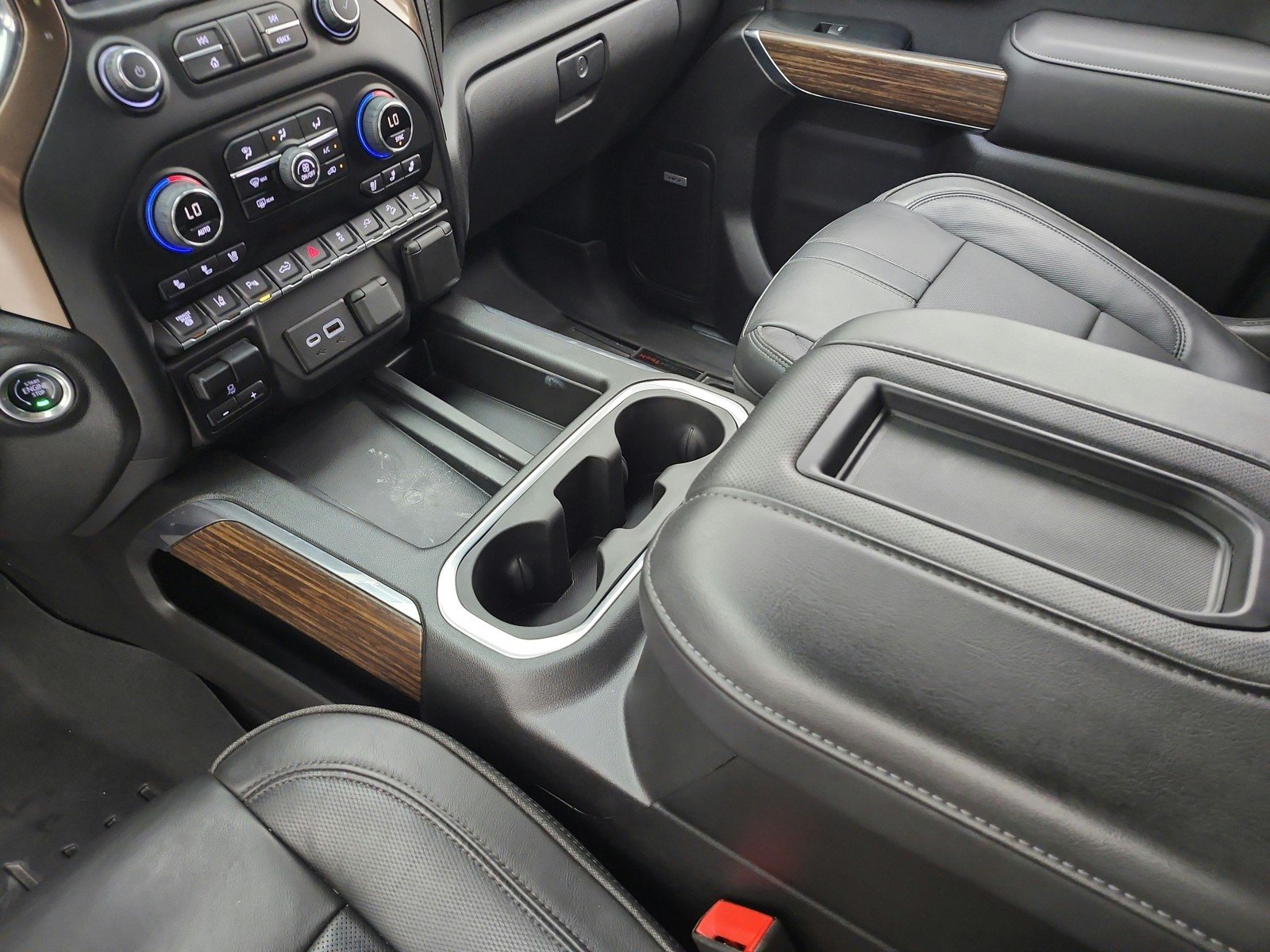 Used 2022 Summit White Chevrolet High Country image 11