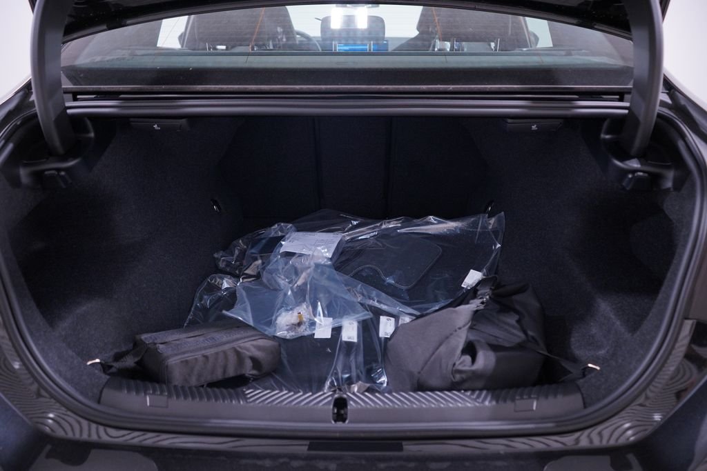 New 2027 Black Sapphire Metallic BMW Base image 26