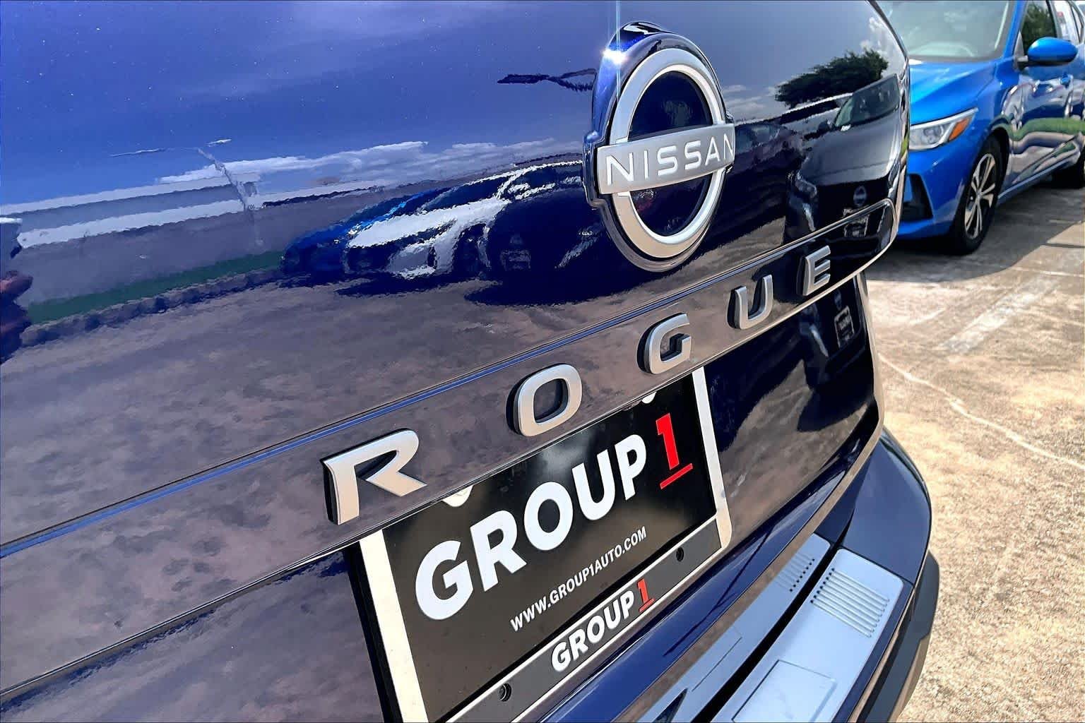 Used 2026 Deep Ocean Blue Pearl Nissan SV image 10
