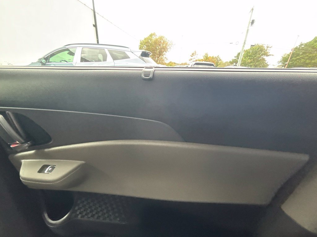 Used 2026  Kia EX image 22