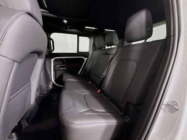 New 2026 Fuji White Land Rover S image 24