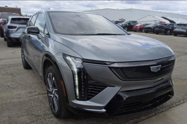 2025 Cadillac OPTIQ Sport 2