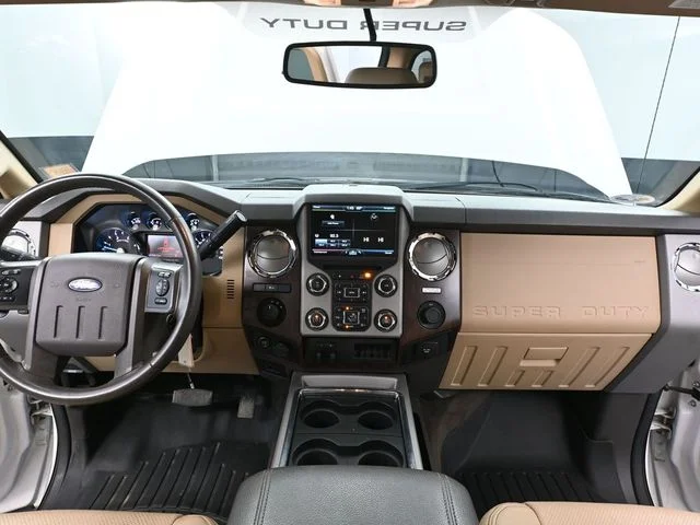 Used 2015 White Ford Lariat image 25