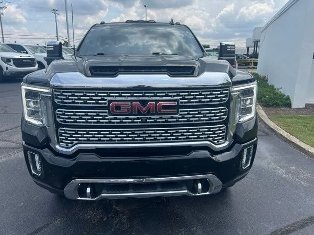 Used 2021 Black GMC Denali image 16