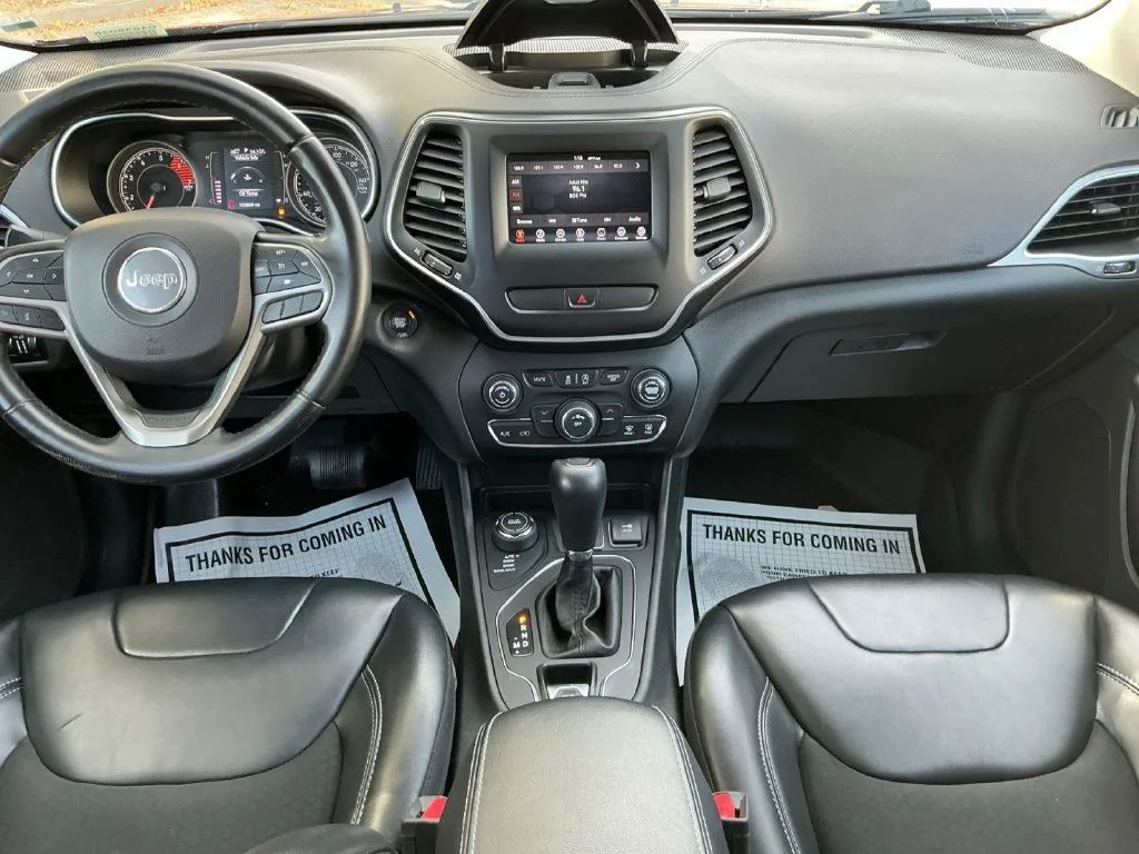 Used 2019 Red Jeep Latitude Plus image 26