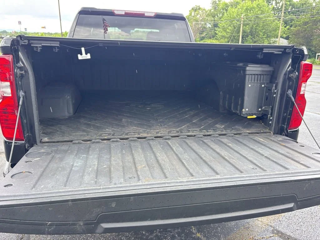 Used 2023 Black Chevrolet Custom image 13