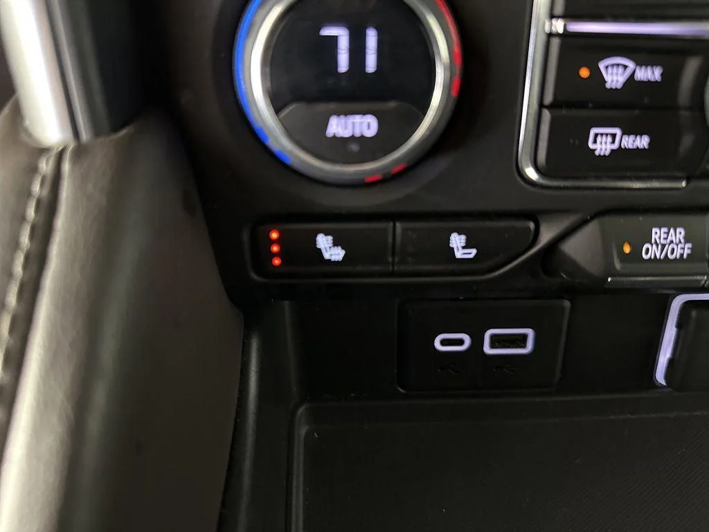 Used 2023 Pearl Chevrolet Z71 image 37