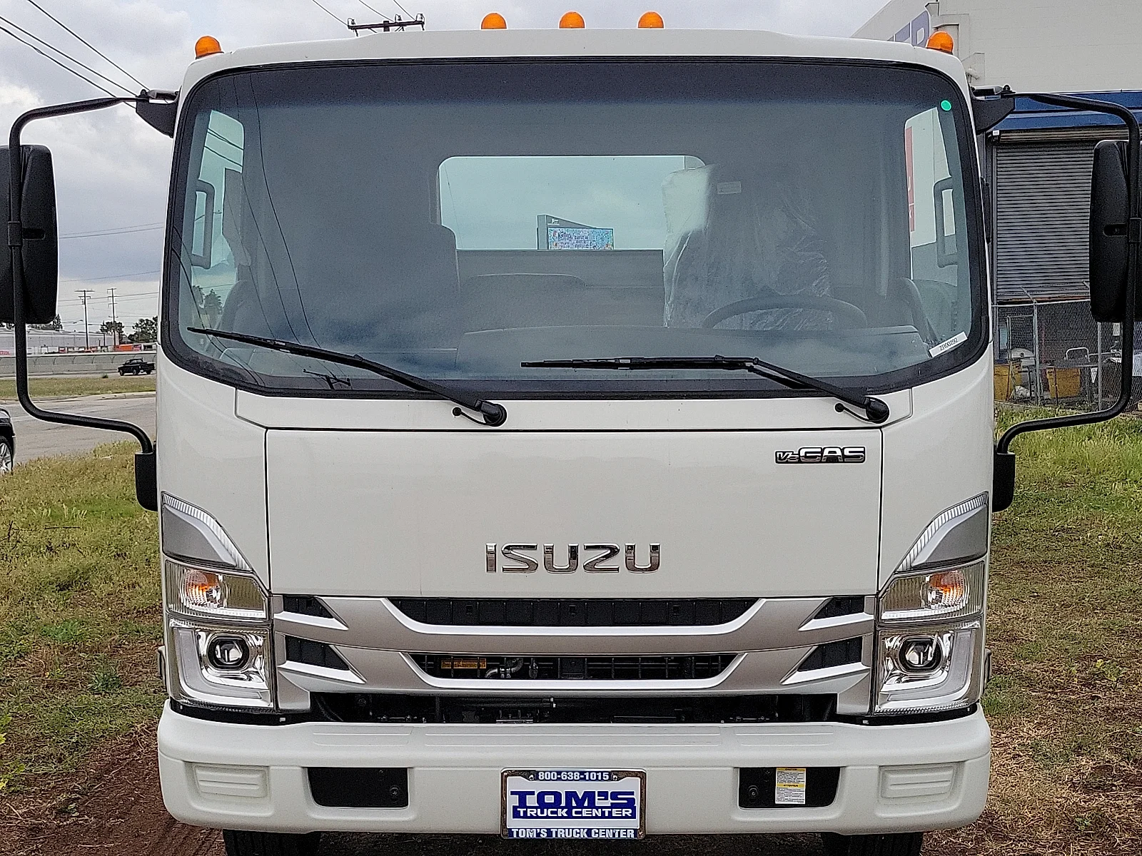 New 2026 ARCTIC WHITE ISUZU  image 8