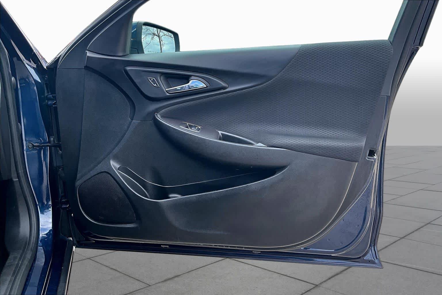 Used 2022 Northsky Blue Metallic Chevrolet LT image 23