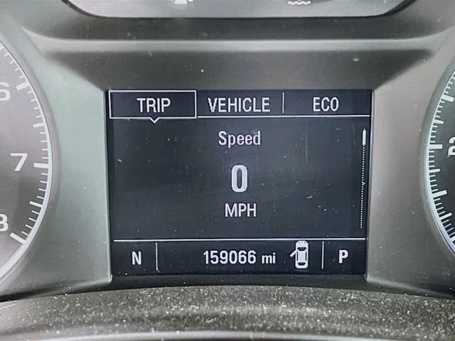 Used 2018 Red GMC SLE image 5