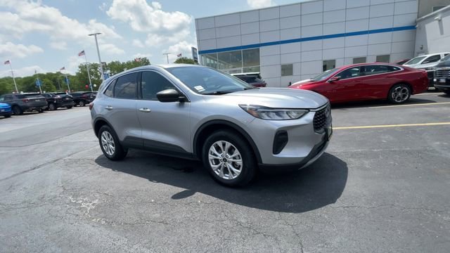 2023 FORD ESCAPE - Image 1
