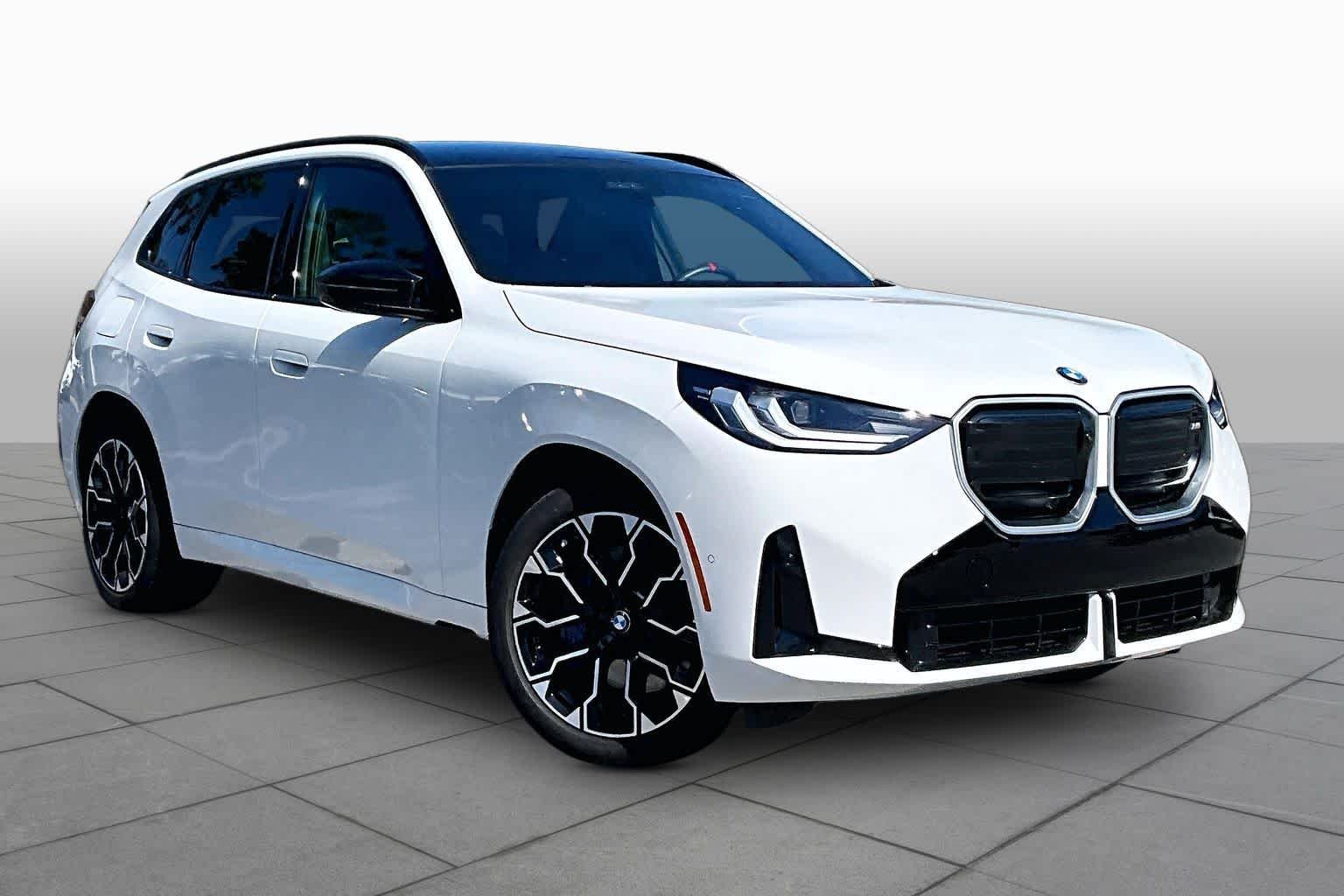 Used 2026 Alpine White BMW M50 xDrive image 3