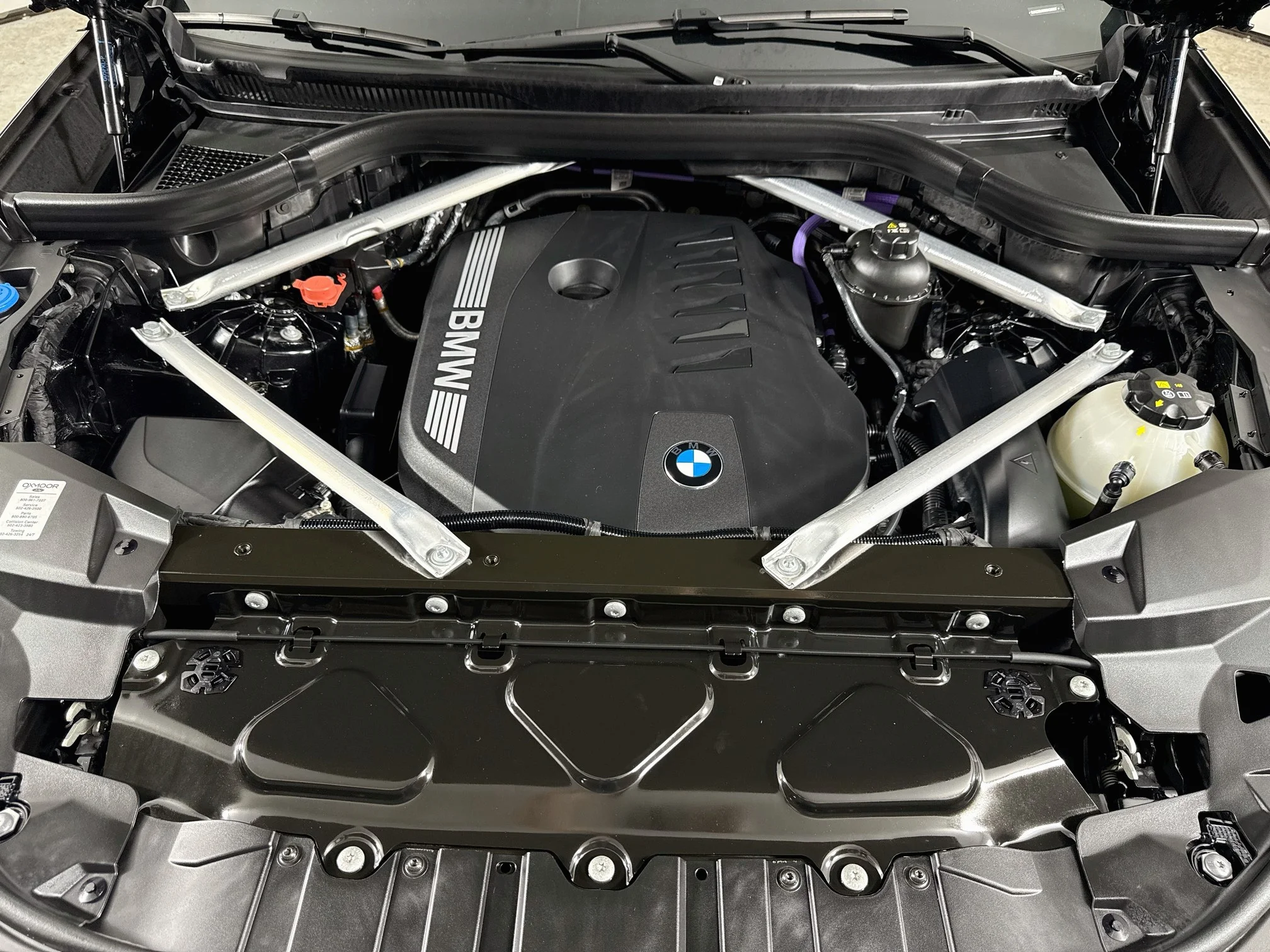 Used 2025 Black Sapphire Metallic BMW xDrive40i image 32