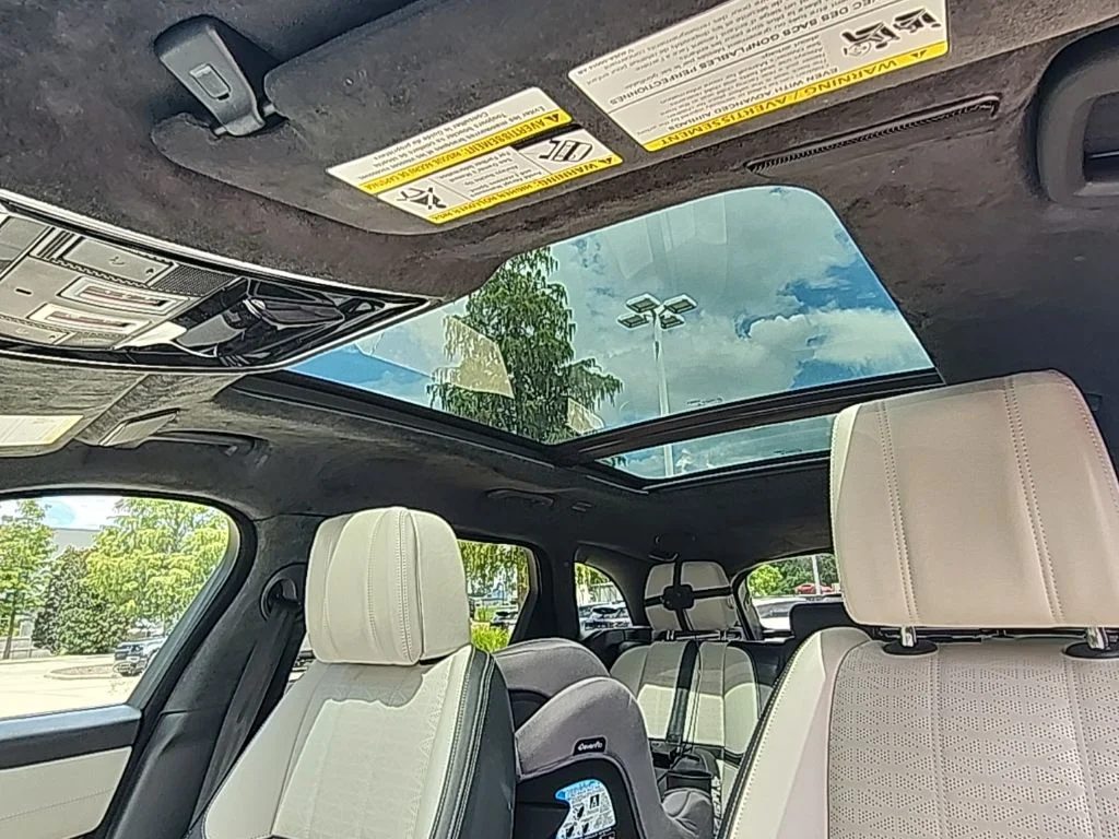 Used 2018 Gray Land Rover First Edition image 5