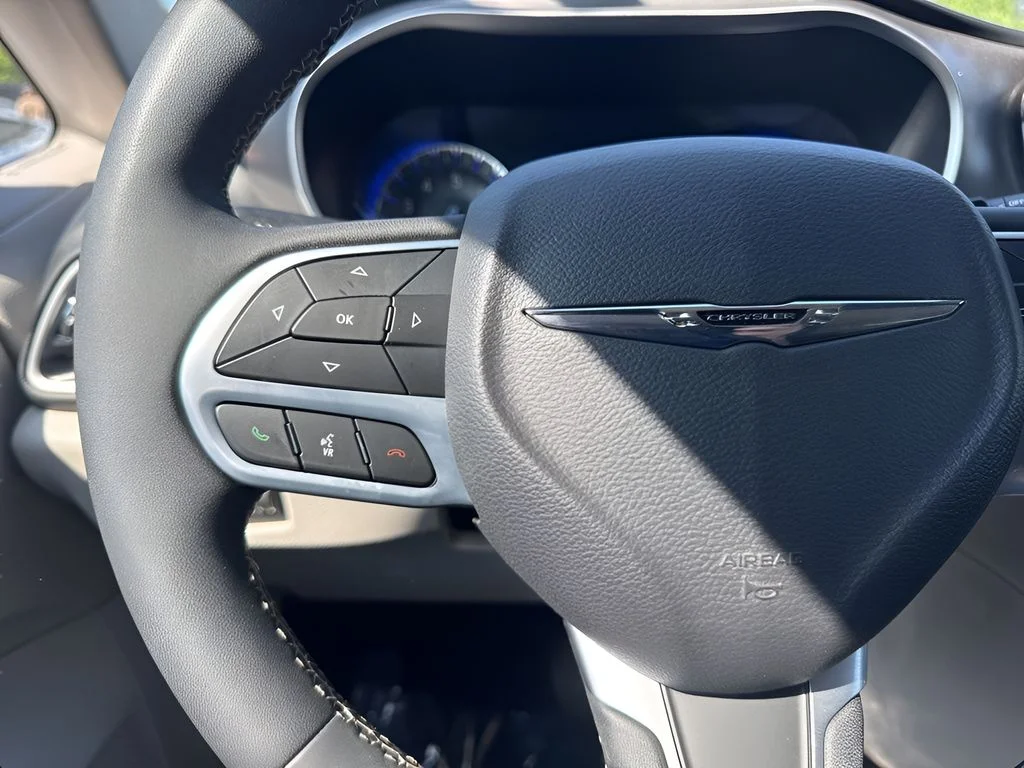 Used 2023 White Chrysler Touring L image 14