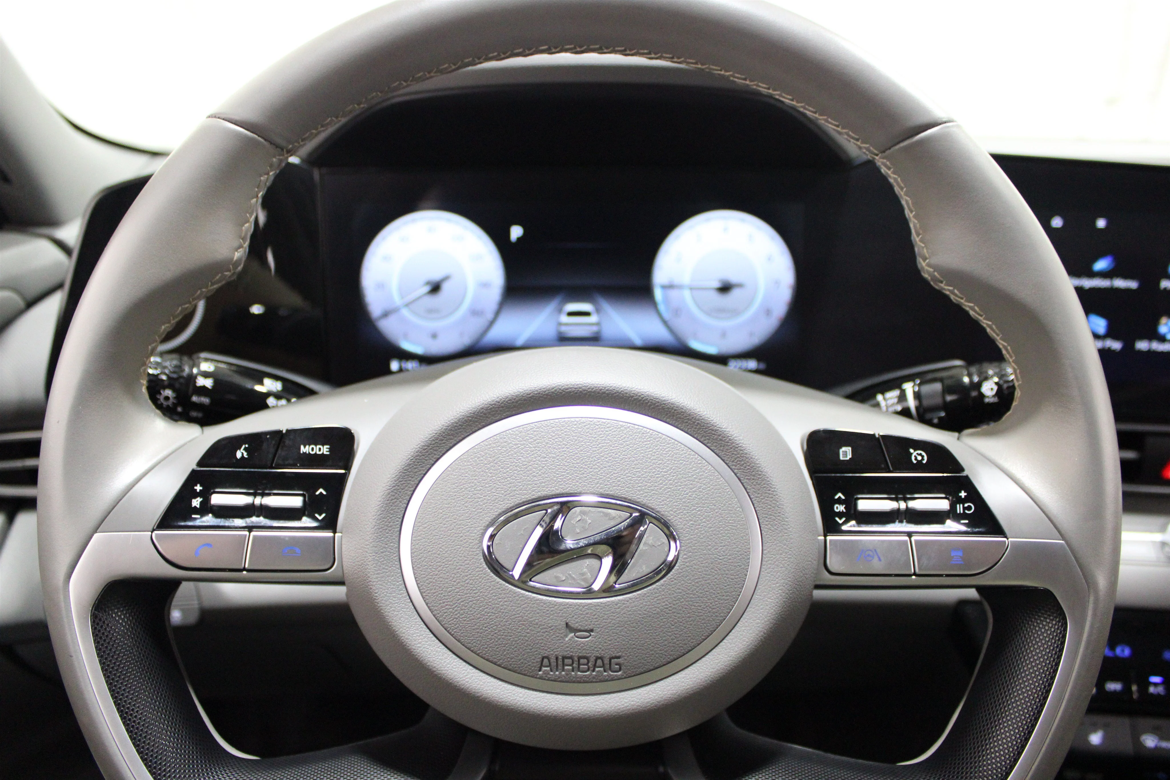 Used 2023 Onyx Black Hyundai SEL image 7