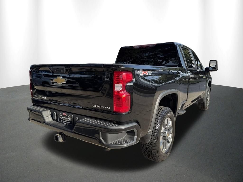 Used 2023 Black Chevrolet Custom image 16