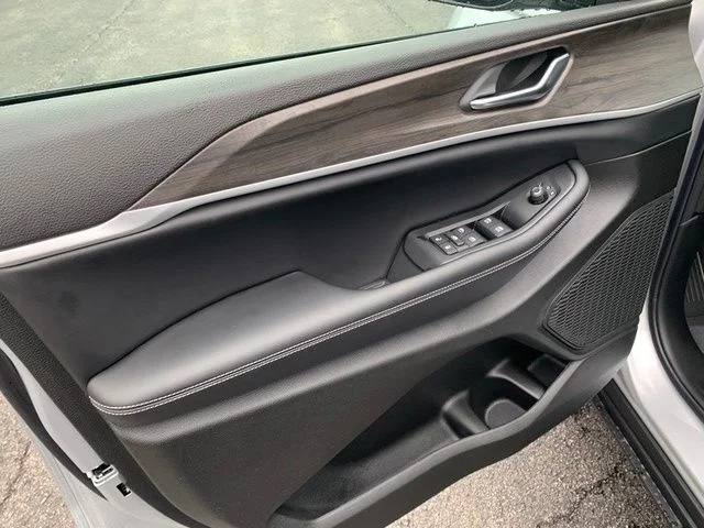 New 2026 Silver Zynith Jeep Altitude image 15