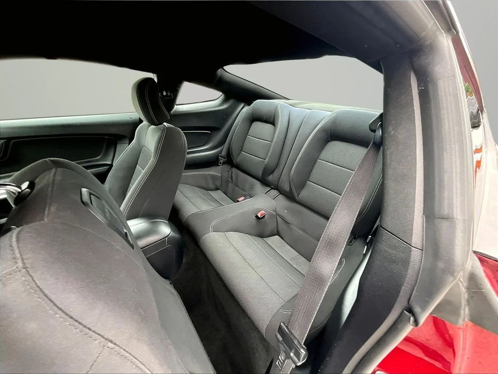 Used 2016 Red Ford V6 image 27